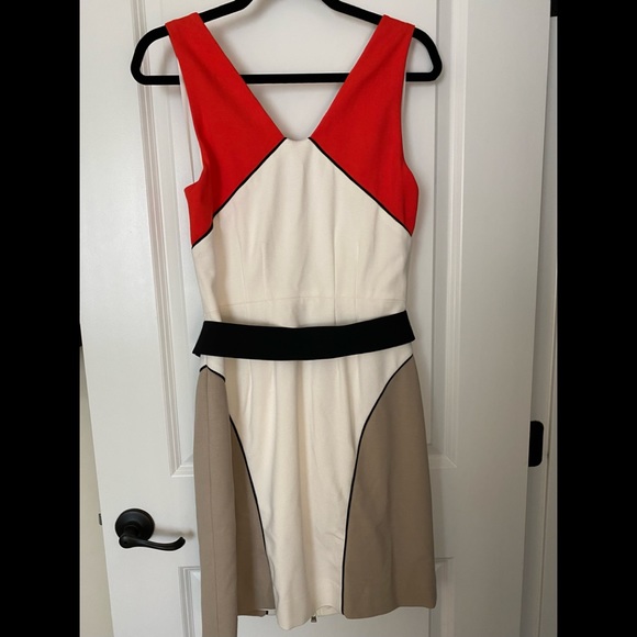 BCBG-NWT-COLOR BLOCK DRESS - Picture 3 of 3
